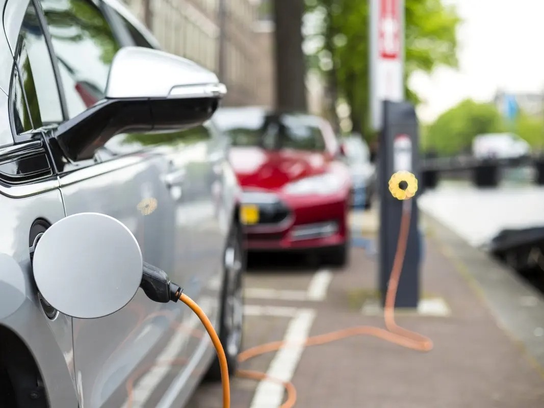 汽車充電樁的多樣場景安裝解決方案